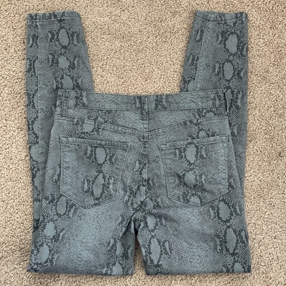 STS blue women’s ellie high rise faux snake skin jeans Size 26 good cond - Picture 5 of 9